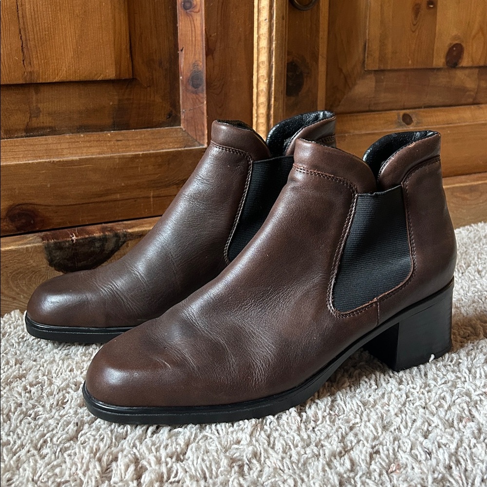 Brown Leather Ankle Boots “Chelsea” Style Women’s Size 10 like new Rieker